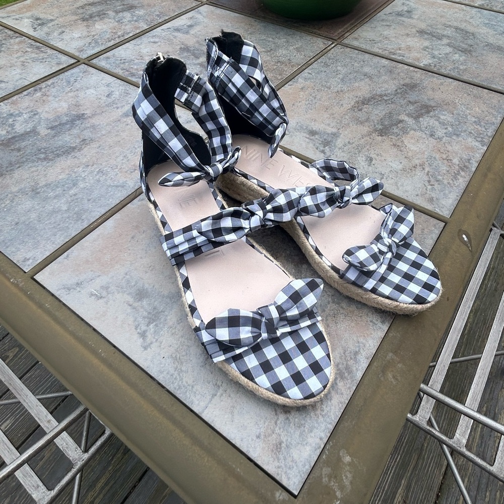 Nine West sandals sandal size 10 bows bow black and white nwot new